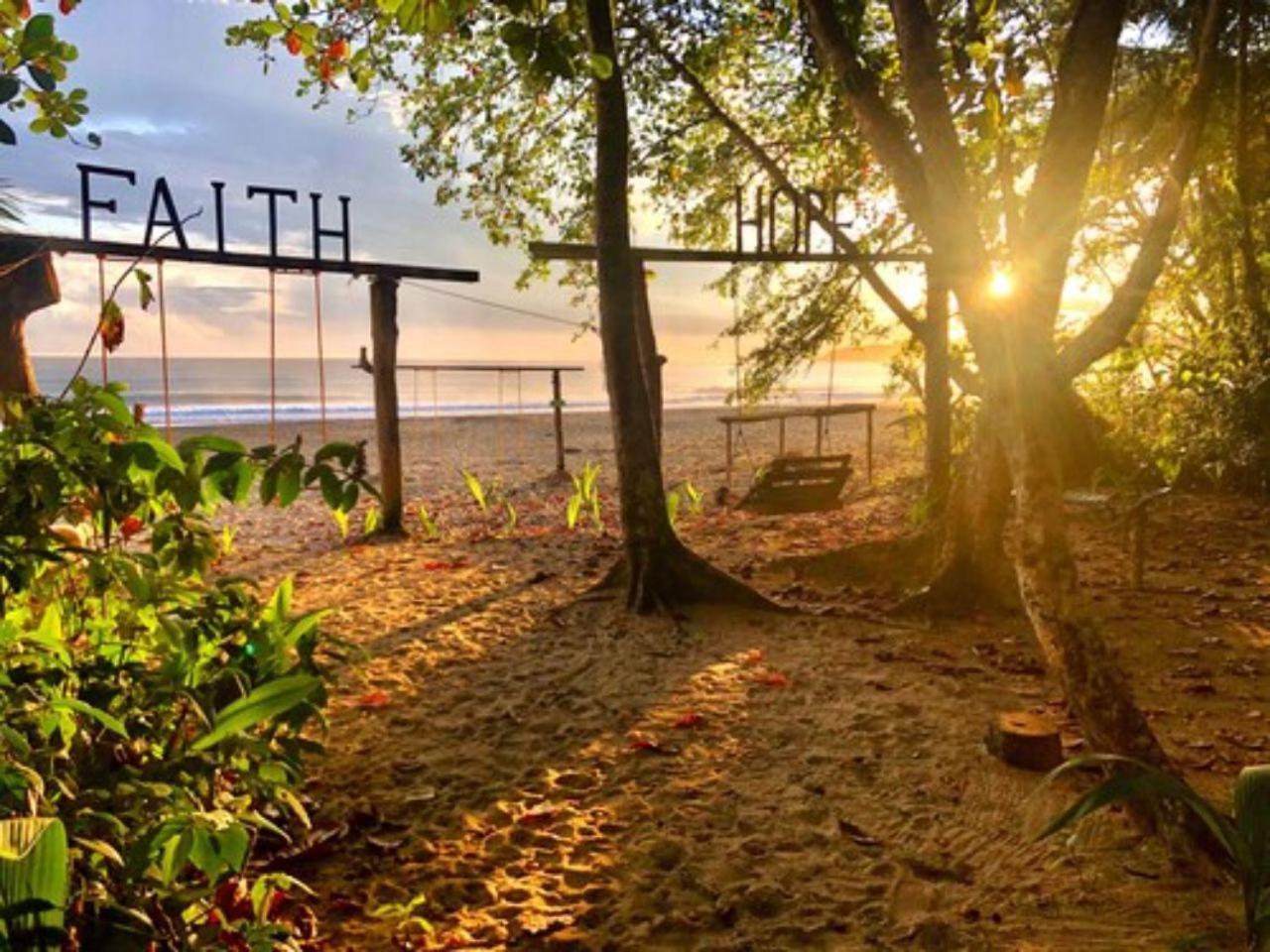 Faith Glamping Dome Costa Rica Hotell Manzanillo  Eksteriør bilde